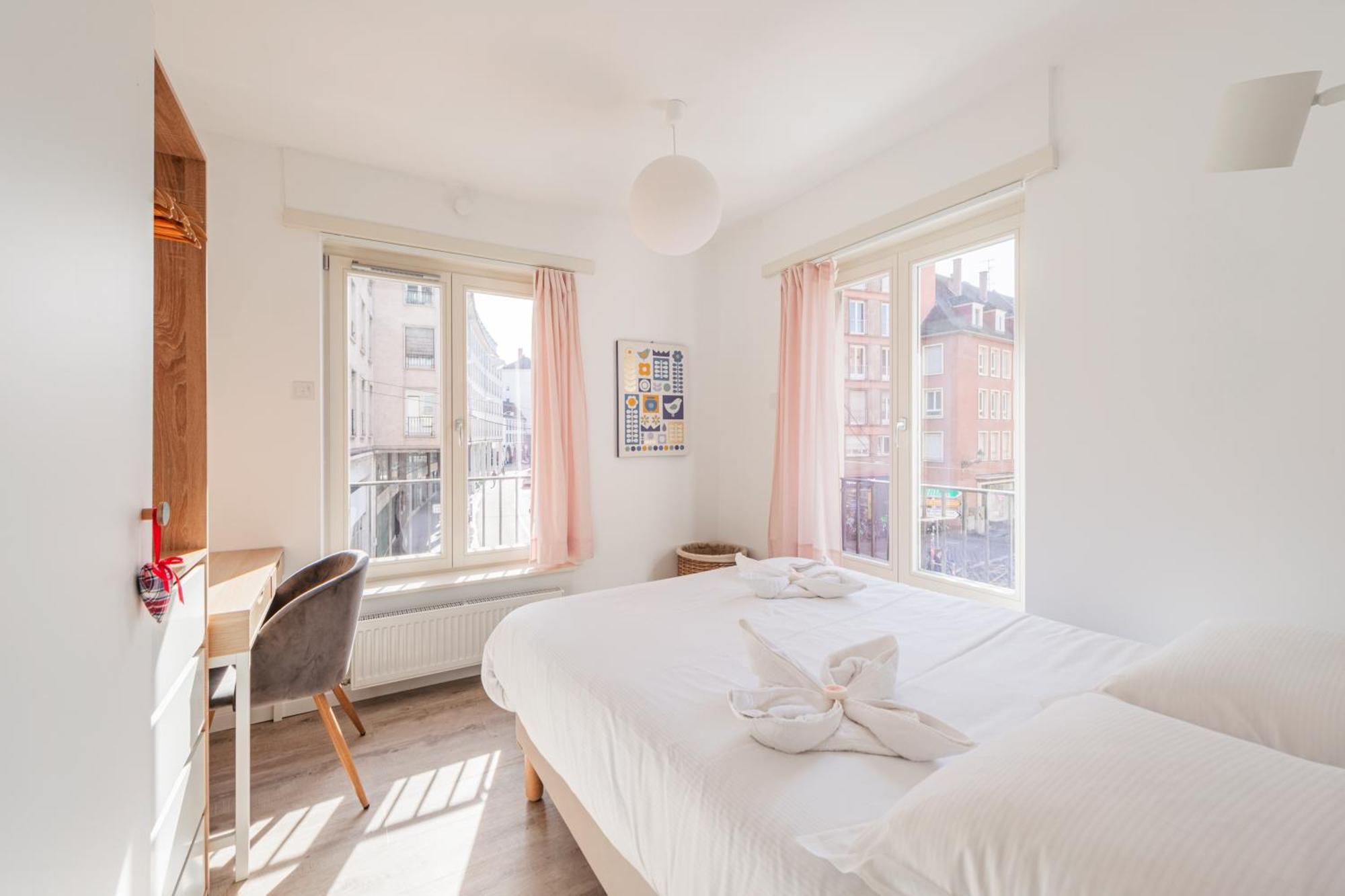 Le Strasbourgeois - Appt 60m² - 6 Voyageurs * Straatsburg